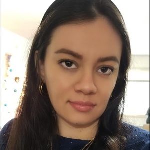 Meet your Posher, Maria carolina